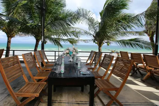 Quyết Thắng Hotel & Beach