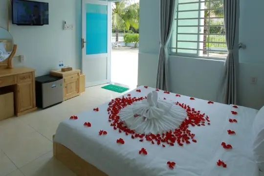 Quyết Thắng Hotel & Beach