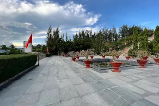 牙礁烈士纪念区