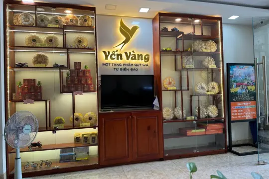Yen Vang Hotel & Apartment