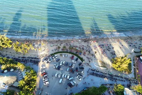 Bãi biển Bình Sơn
