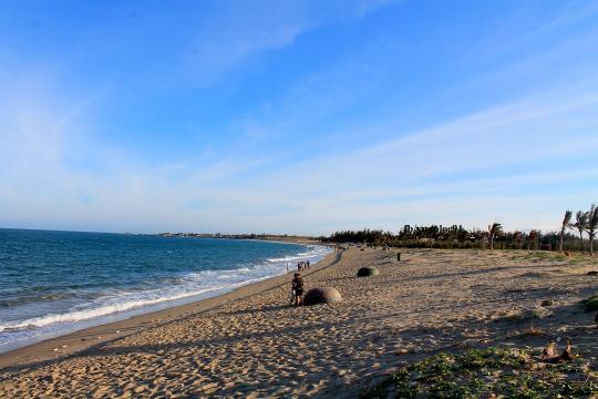 Binh Son Beach