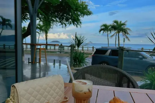 CAMELIA CAFE