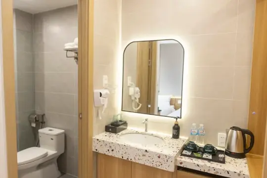 C&M Hotel Khánh Hòa