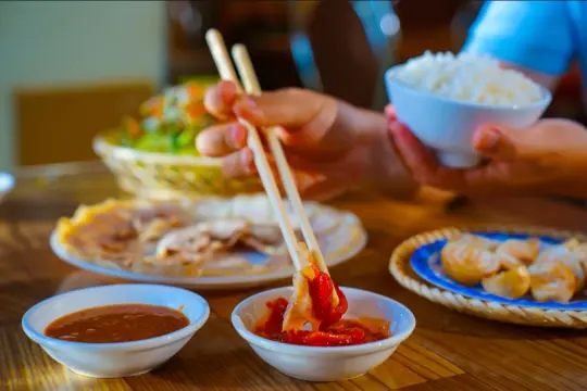 Tiệm Cơm Việt Nam