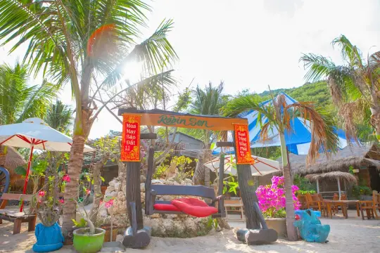 Robinson Beach Nha Trang