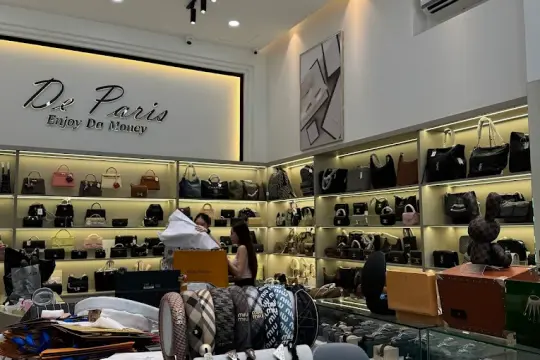 DE PARIS
