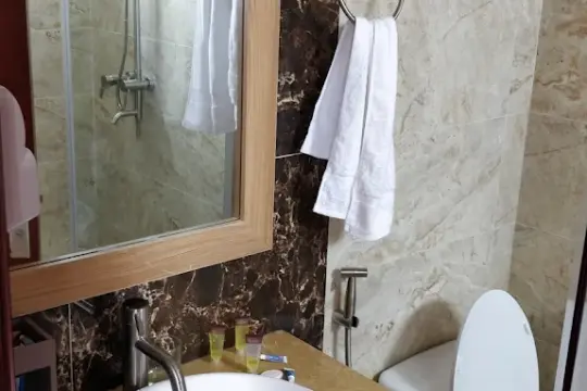 Sen Vàng Luxury Hotel