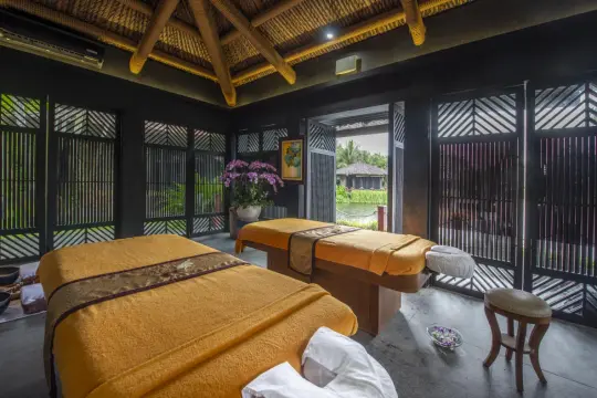 T Spa Massage Nails