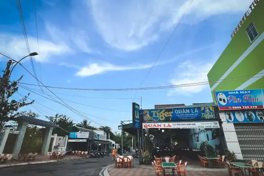 Quán Lá
