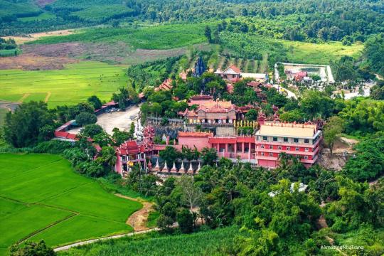 Pháp Viện Thánh Sơn