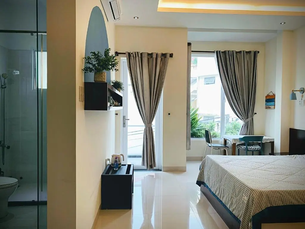 Phòng giường đôi có ban công