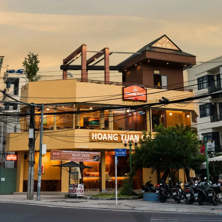 Cafe Hoàng Tuấn