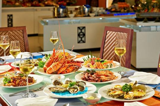 The Square - 芽庄诺富特酒店