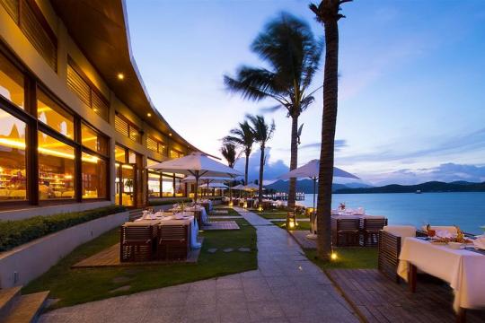 MerPerle Hòn Tằm Resort