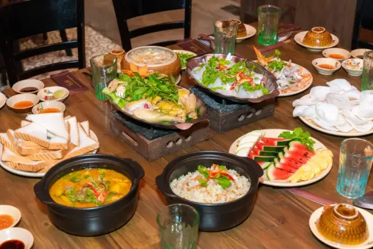 Ресторан Lang Ngon Corner