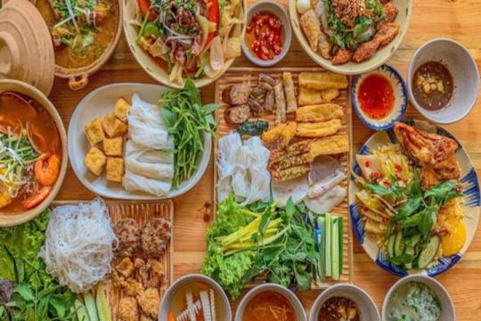 Dau 1986——芽庄一家吸引游客的餐厅。