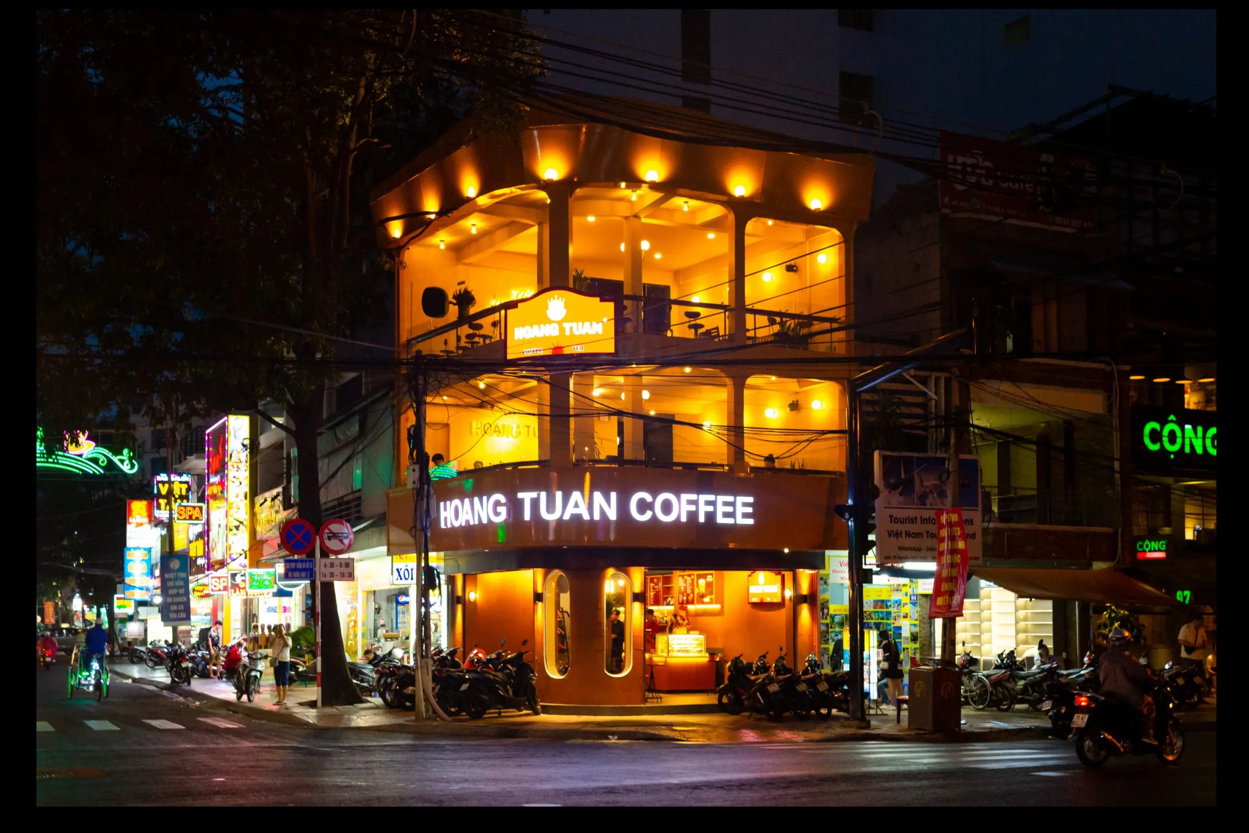 Cafe Hoàng Tuấn