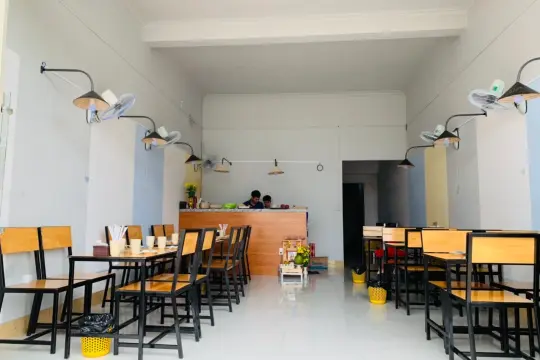Gà Ngon Khánh Linh – Địa Điểm Thưởng Thức Gà Ngon Hấp Dẫn Tại Vạn Ninh, Khánh Hòa