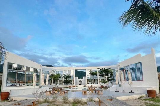 Isea By The Sea