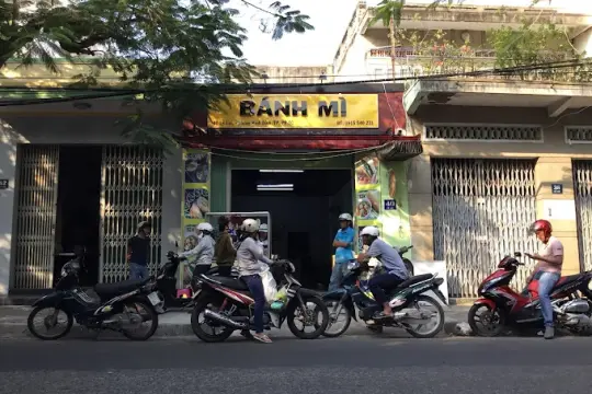 Bánh Mì cô Hiền