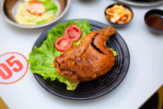 치킨플러스 레주언 - 깜란