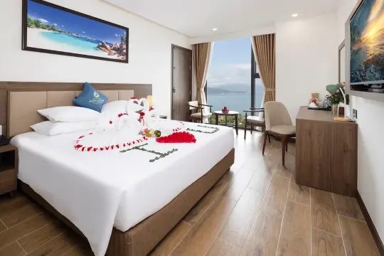 Khách sạn Miracle Luxury Nha Trang