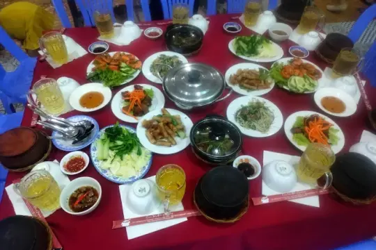 Cơm Niêu Đông Dương
