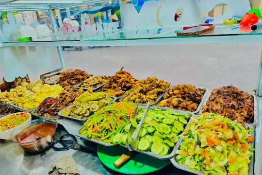 반자 타인땀 가정식 식당