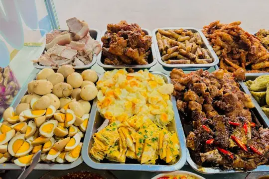 반자 타인땀 가정식 식당