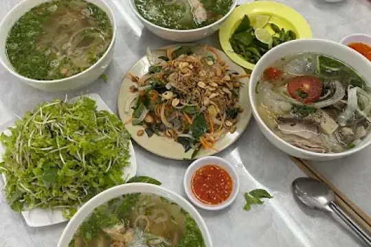 꼬중 생선 쌀국수