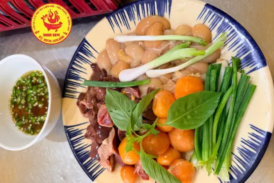 Quán Lẩu Gà Lá É Phú Yên