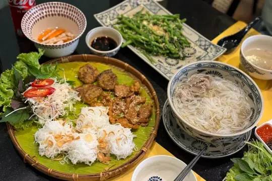 마담 퀸 레스토랑