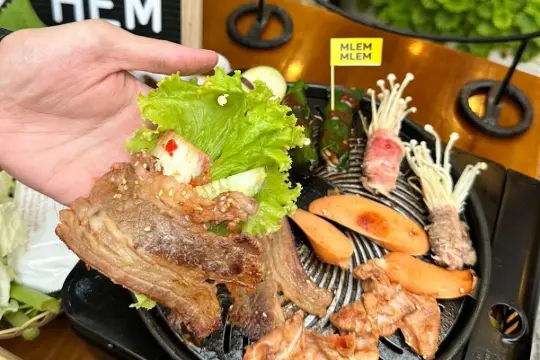 NHÀ HẺM 고깃집