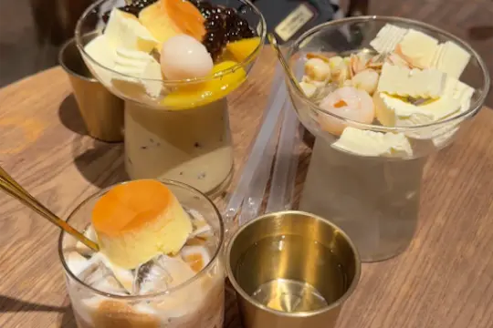 Tiffins Bakery & Café Tháp Bà