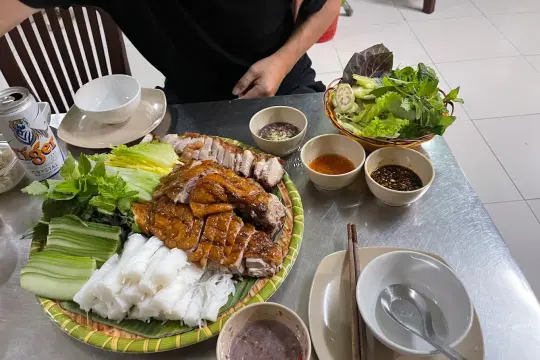 랑선 항아리 오리구이 – 투엔 랑선 나트랑