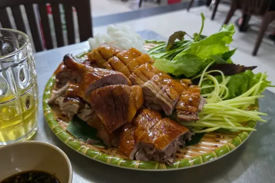 랑선 항아리 오리구이 – 투엔 랑선 나트랑