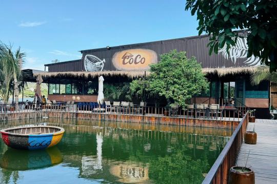 코코 카페 & 레스토랑 (CoCo Cafe & Restaurant)