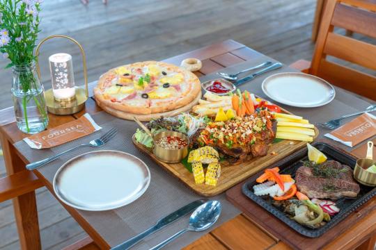 FourSea - Coastal Dining & Coffee