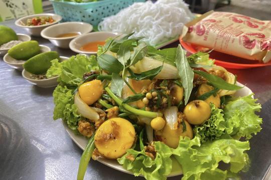 Tao Ngộ - Quán Lẩu Gà Lá É Phú Yên