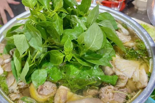 Tao Ngộ - Quán Lẩu Gà Lá É Phú Yên