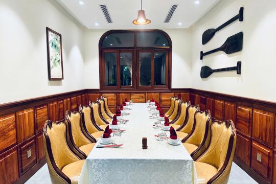 Thái Y Restaurant & Cafe