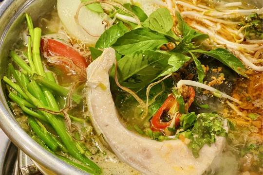 Lẩu Cá Vi Ba