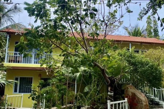 NANA Homestay