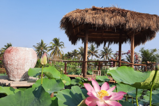 Khu Du lịch Văn hoá Sinh thái Sen Caraih