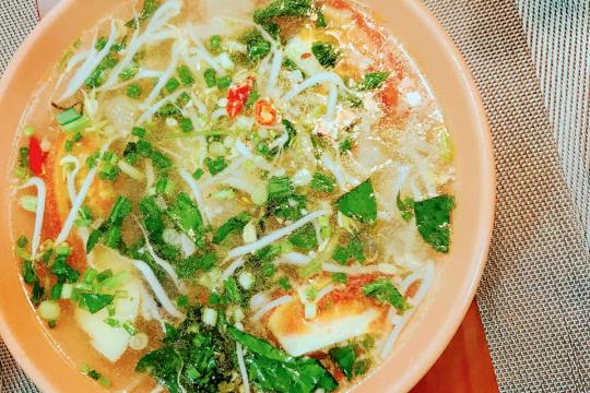 Cơm niêu Đèn Lồng