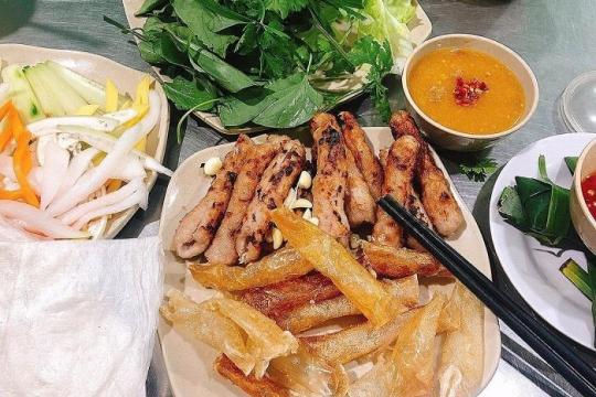 Жареные рулеты из свинины Hong Vu в Нячанге