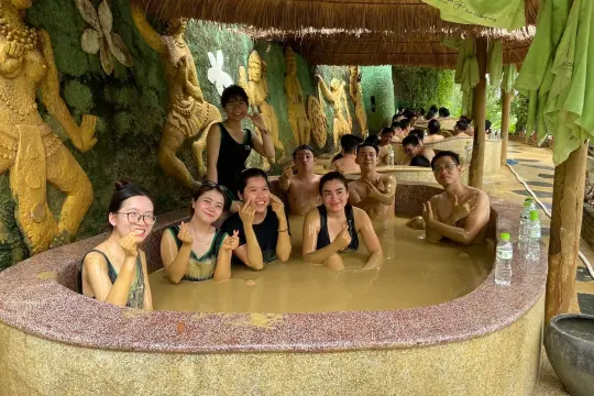 Trung tâm Bùn Khoáng Nóng Tháp Bà