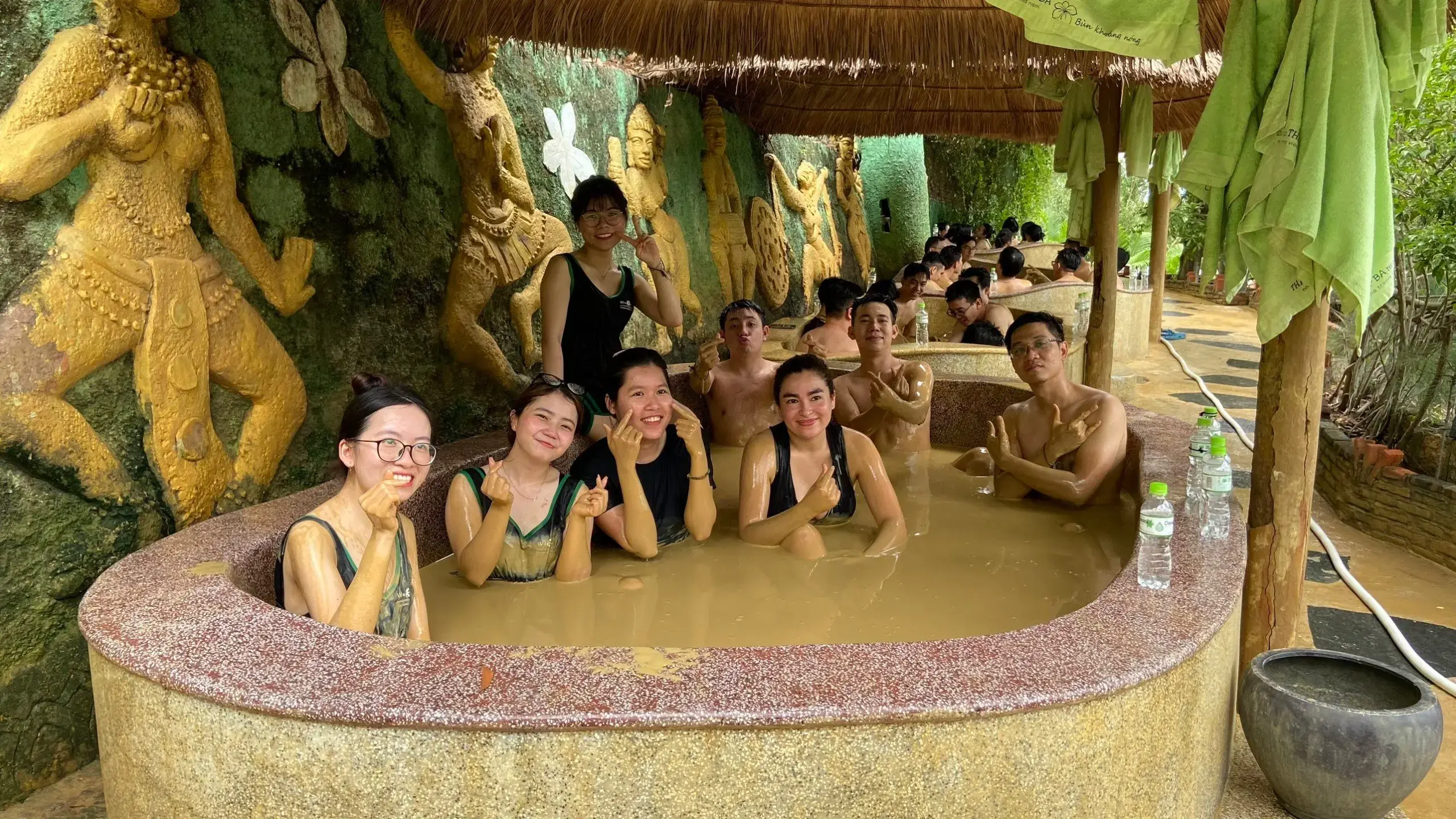 Trung tâm Bùn Khoáng Nóng Tháp Bà