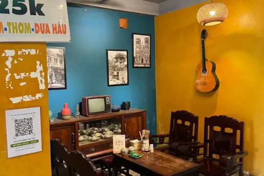 Tiệm Bánh Căn Tháng Năm